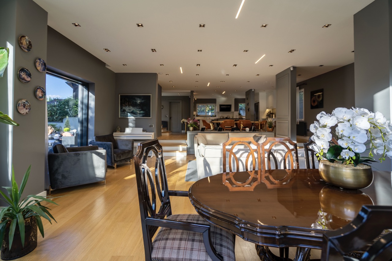 Yemek ve Oturma Alanı